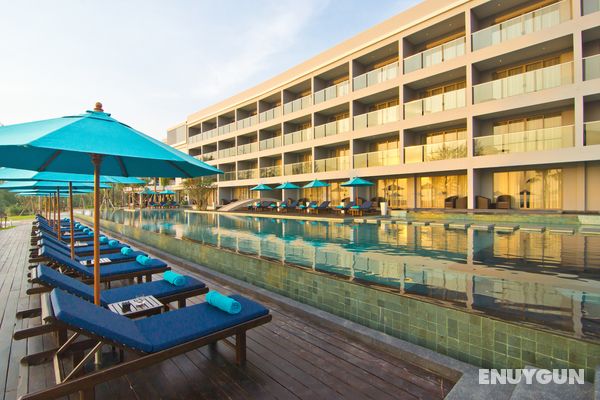 Away Phuket Le Coral Genel