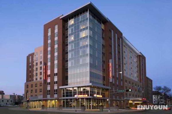 Hampton Inn & Suites Madison / Downtown Genel