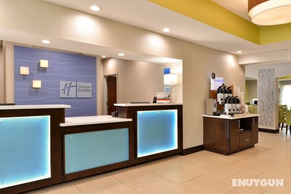 Holiday Inn Express and Suites Cincinnati Blue Ash Genel