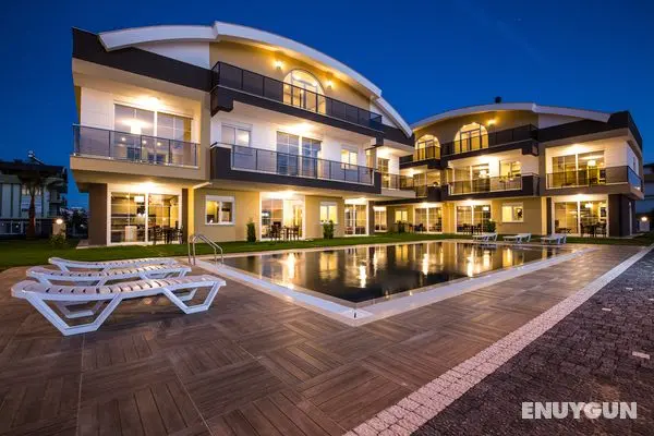 Lara Beach Homes
