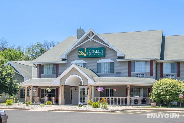Quality Inn & Suites East Troy city Genel