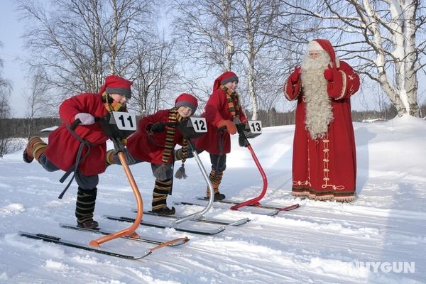 Santa Claus Holiday Village Genel