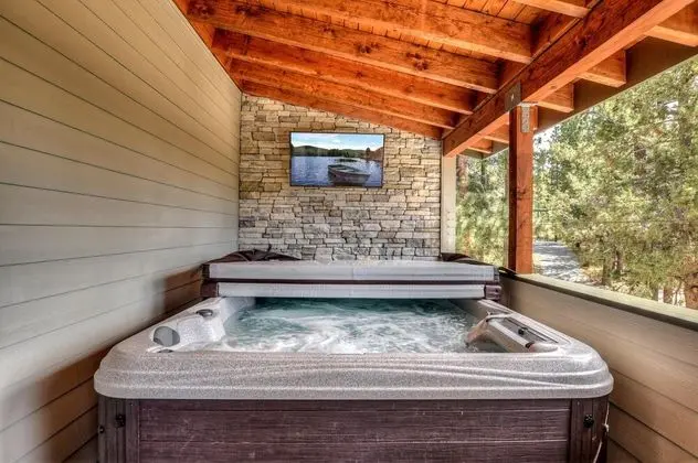 001 - Living the Dream - Spa