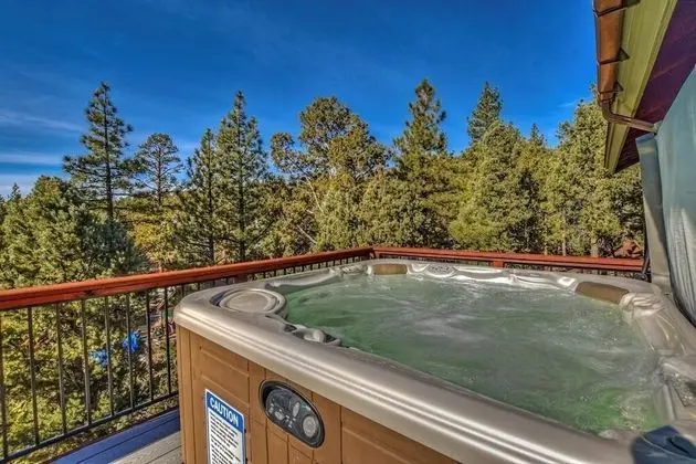 025 - Pacific Crest Trail Cabin - Spa