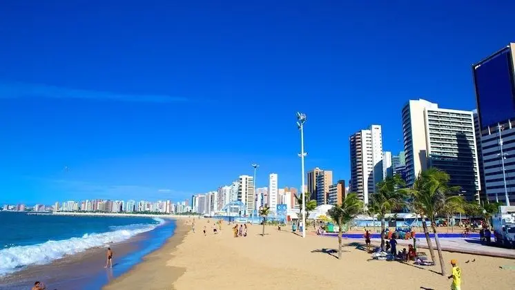 03 opções TOP de apartamentos no melhor da praia do Futuro, TERREO, FRENTE A PISCINA, BEM DECORADOS, ATE 10 HOSPEDES, WIFI SHOW no VG FUN - Plaj