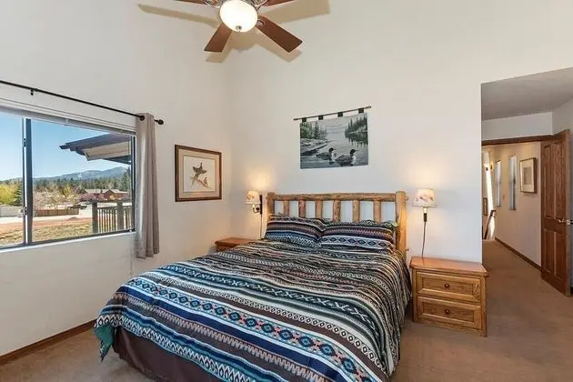 055 - Lakefront Ski Getaway - Oda