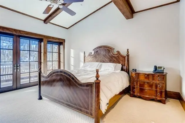 1-#42 4BD One Willow Bridge Road - Oda