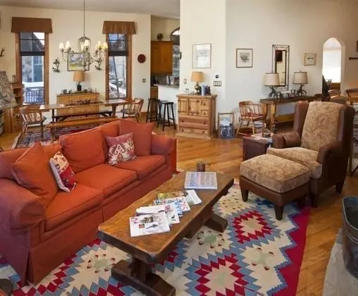 1-arrowhead 45 River Dance Way 5 bed - Oda Düzeni