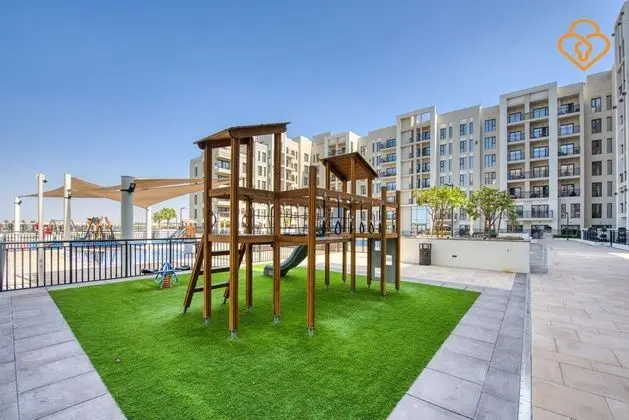 1 B/R Apt 411 Hayat Boulevard Townsquare