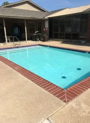 1 Bed Apartment next to SW Integris near Downtown - Havuz