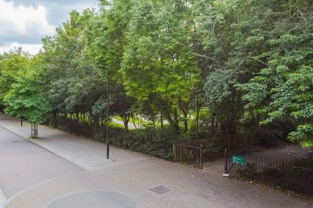 1 Bed with Balcony by Broadway Market & Columbia Road - Dış Mekan