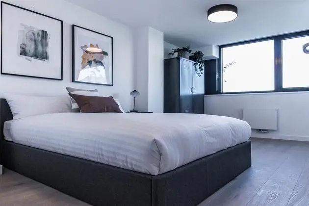 1 Bed With Balcony in Hill House - Oda