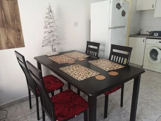 1-bed Cosy Apartment Close to Paphos Beach - Mutfak