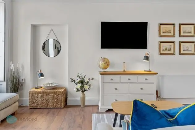 1 Bed- Frobisher By Pureserviced - Yerinde Yemek