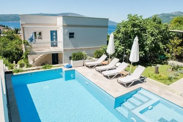 1 bed Large Apartment Pool IVY House Montenegro