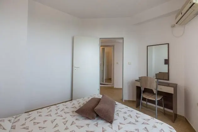 1-bed Modern Sea View Apartment in Aparthotel - Oda