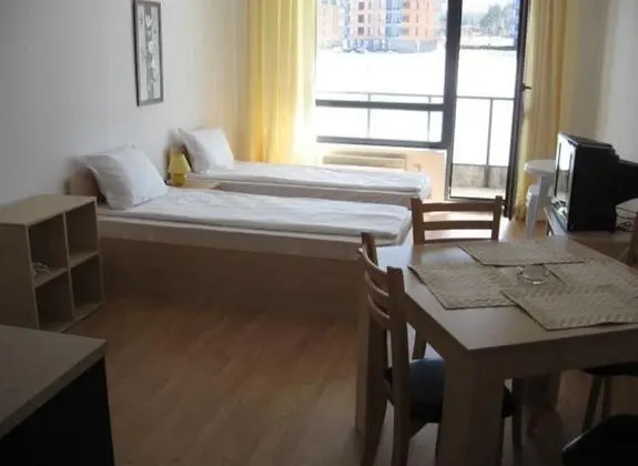 1 Bed - Sleeps 4 - Pets - Mountain Views - Oda