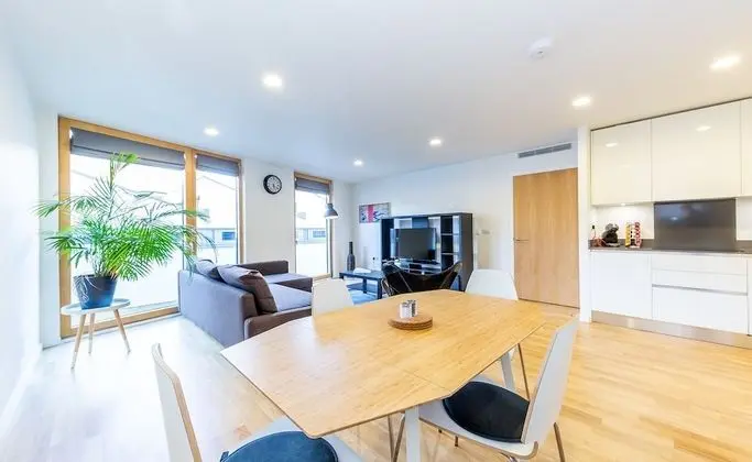 1 Bed Stylish Apartment with WiFi & Aircon - Mutfak