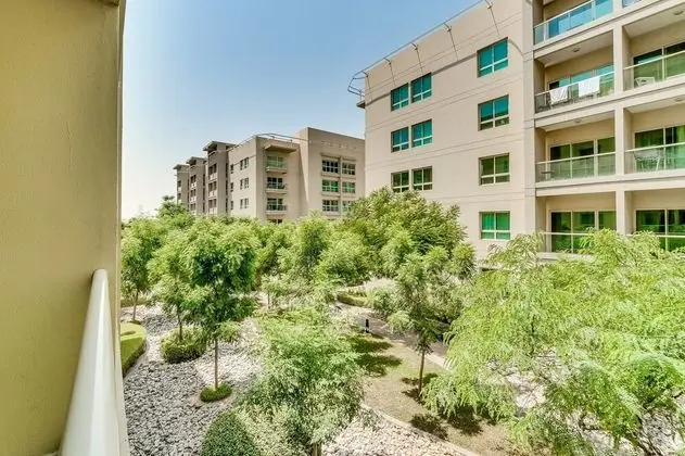 1 Bedroom Apartment Greens