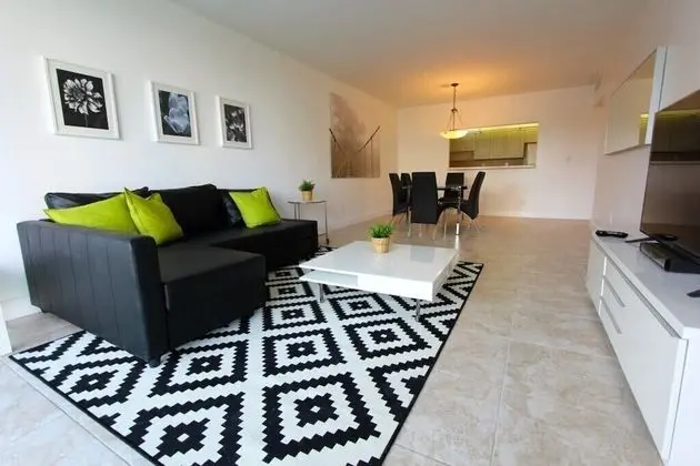 1 Bedroom Park View Apartment Or419