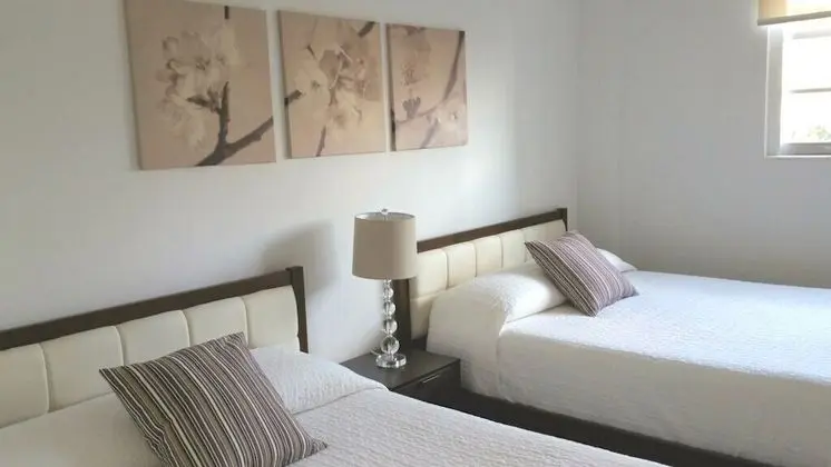 1 Bedroom Park View Apartment Or419 - Oda