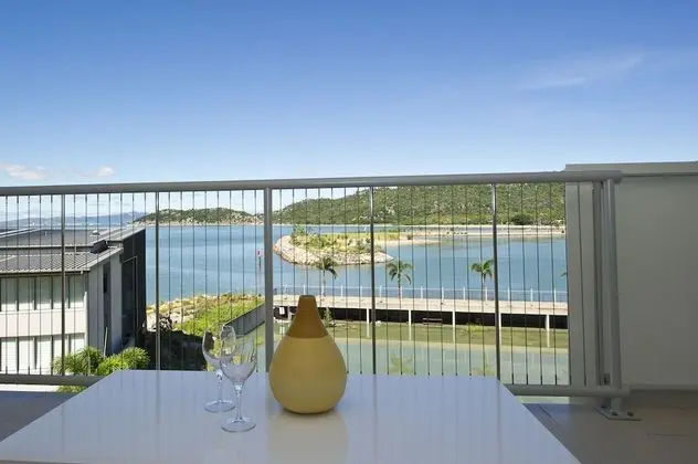 1 Bright Point Apartment 1402