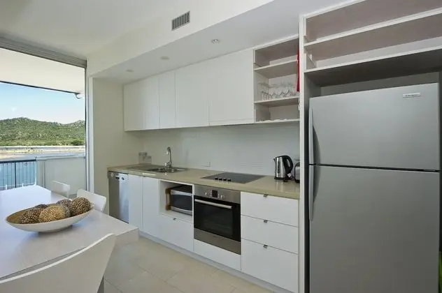 1 Bright Point Apartment 1402 - Mutfak