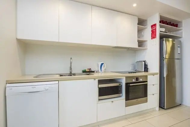 1 Bright Point Apartment 1405 - Mutfak
