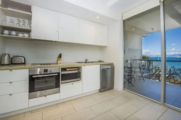 1 Bright Point Apartment 2203 - Mutfak