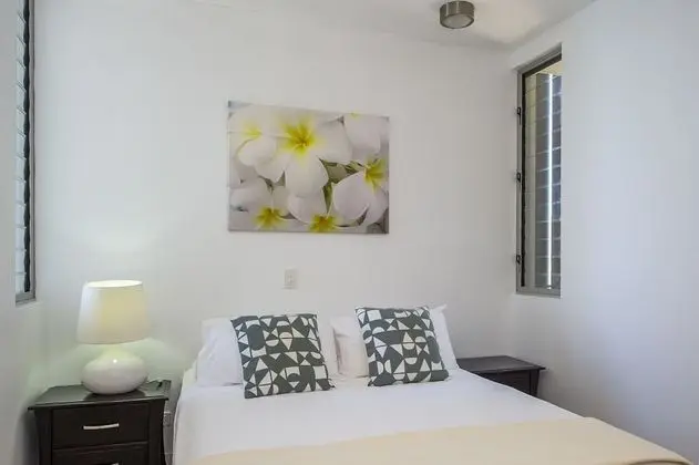 1 Bright Point Apartment 5301 - Oda