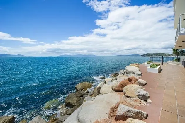 1 Bright Point Apartment 5402 - Dış Mekan