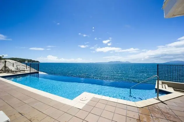 1 Bright Point Apartment 5402 - Havuz