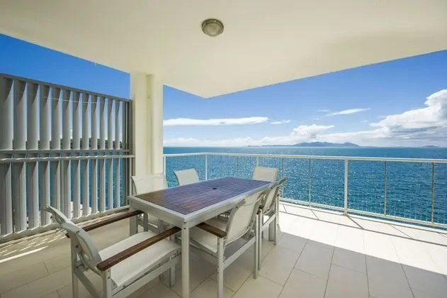1 Bright Point Apartment 5402 - Oda Düzeni