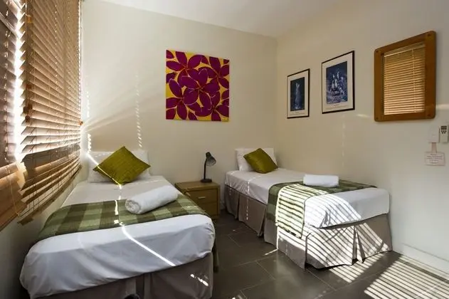 1 Bright Point Apartment 5404 - Oda