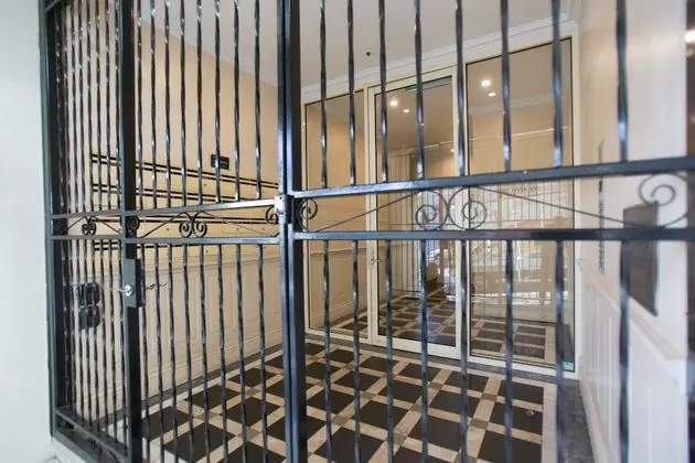 1 Exhibition Apartment Hotel - Lobi