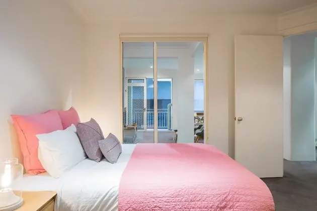 1 Exhibition Apartment Hotel - Oda