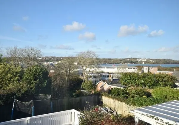 1 Kings Close a Superb Coastal Retreat