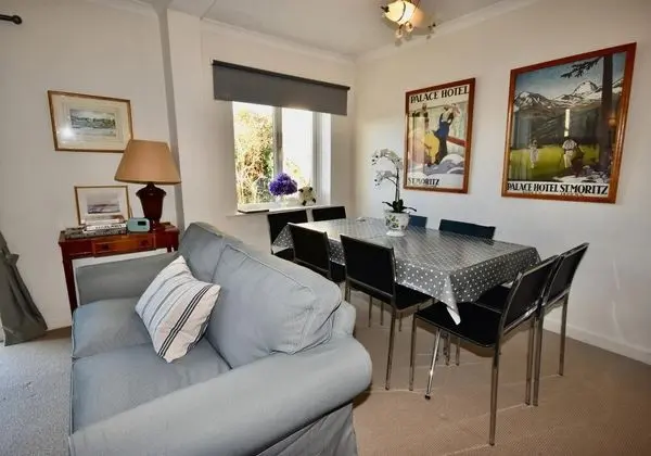 1 Kings Close a Superb Coastal Retreat - İç Mekan