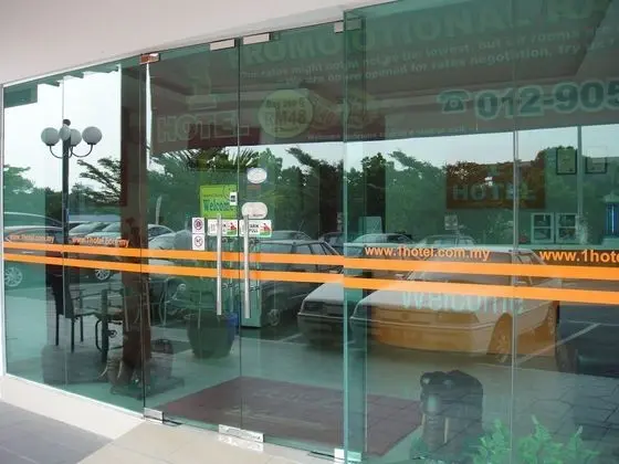 1 Hotel Mahkota Cheras