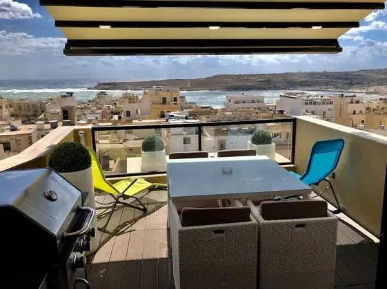 1 Sea View Luxury 2 Bed Penthouse Close to Beach
