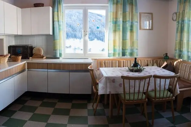 10-bedroom House Near Obertauern for 30 People - Yerinde Yemek