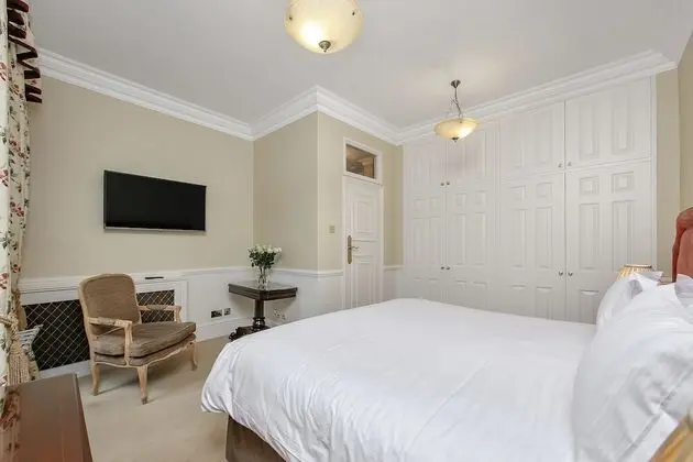 10 Curzon Street Apartments by Mansley - Oda