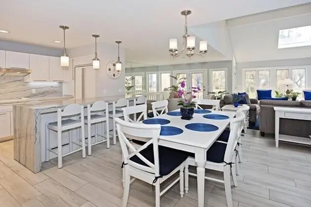 10 Genoa Court at The Sea Pines Resort - İç Mekan