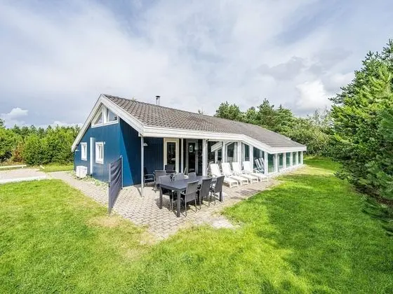 10 Person Holiday Home on a Holiday Park in Nørre Nebel