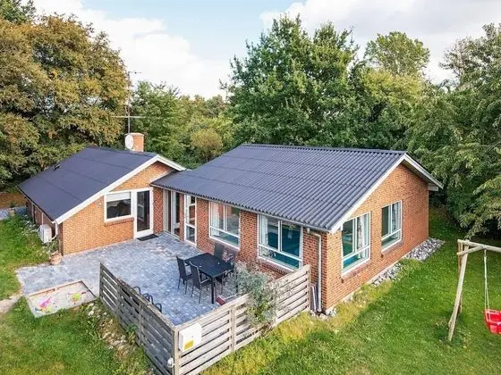 10 Person Holiday Home in Glesborg-by Traum