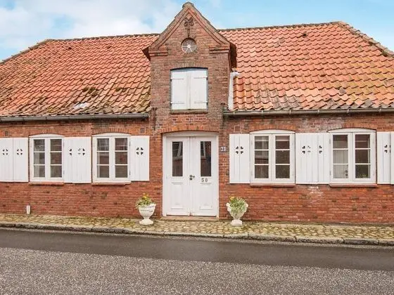 10 Person Holiday Home in Højer