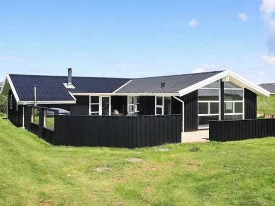 10 Person Holiday Home in Løkken