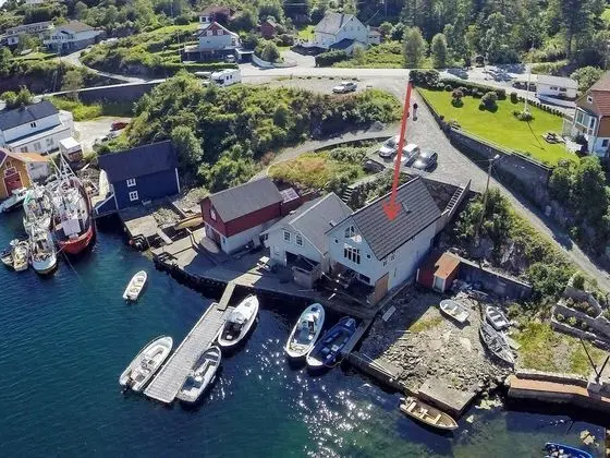 10 Person Holiday Home in Urangsvåg