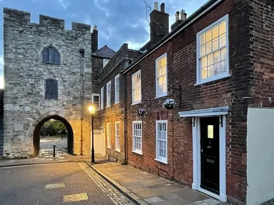 10 Westgate Street - 5 Star 18th Century House - Oda