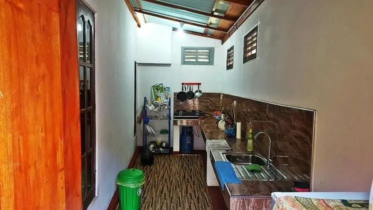100 Step Beach White House - Lobi